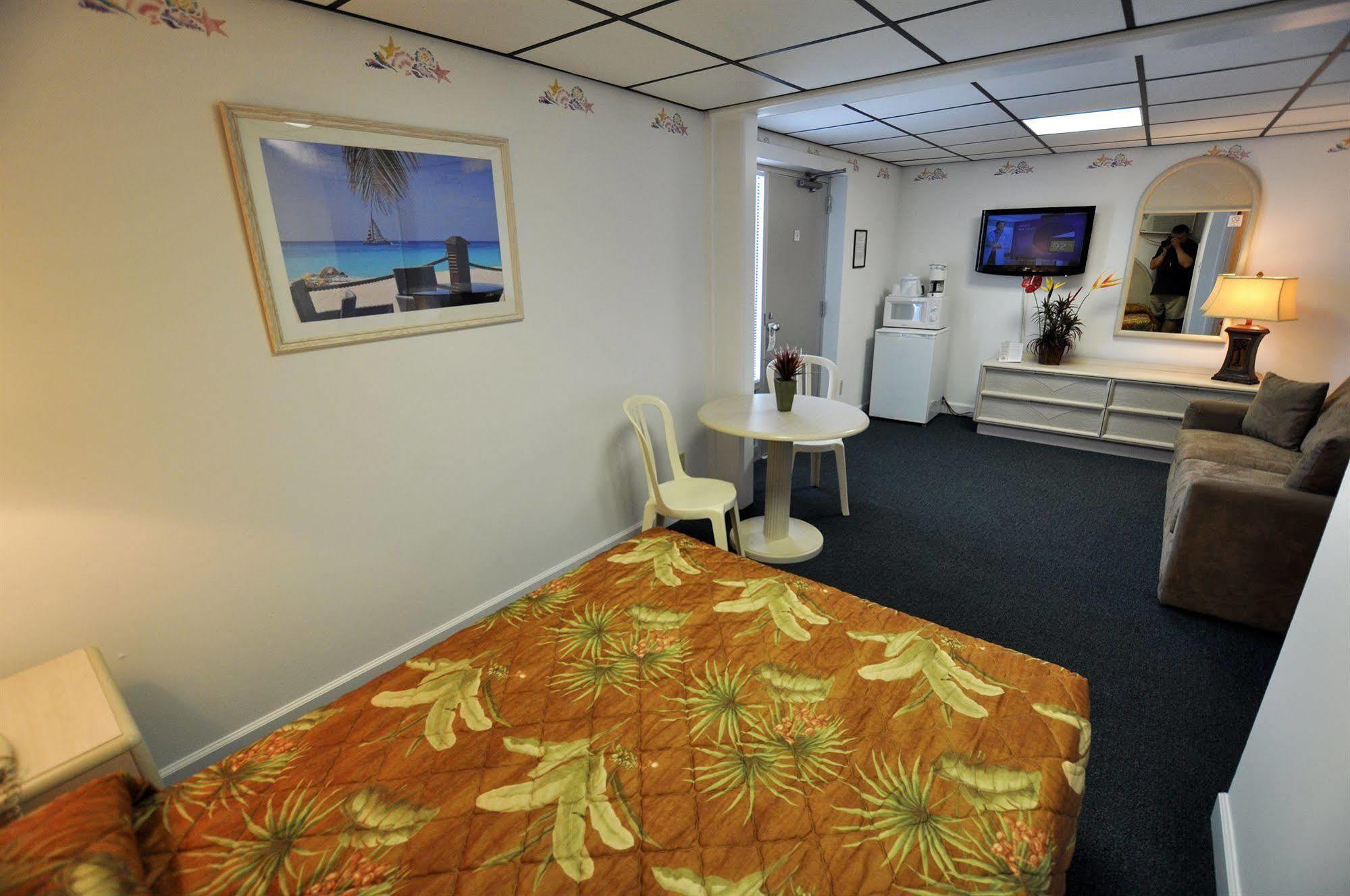 Riviera Resort & Suites Wildwood Eksteriør billede